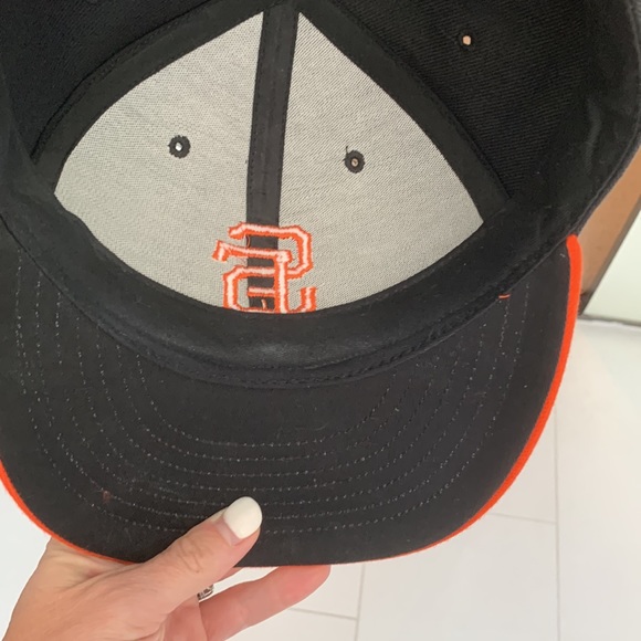 SF Giants hat - Picture 6 of 6